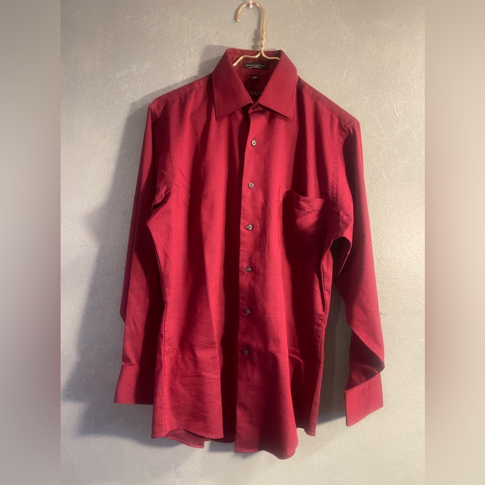 Express Fitted Long-Sleeve Button
